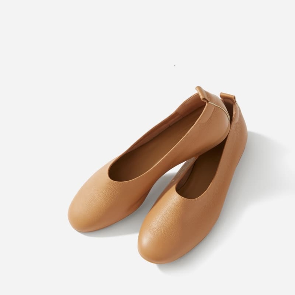 ONLY WORK ONCE Everlane Day Glove Flat in Caramel